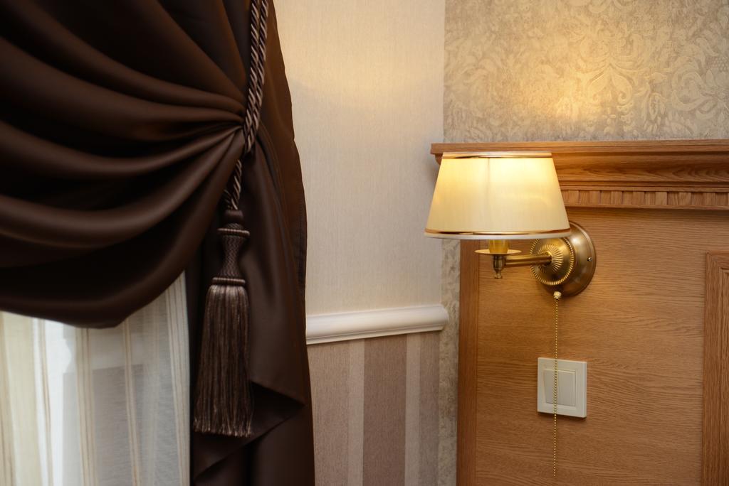 Dvoryanskiy Hotel Dněpropetrovsk Pokoj fotografie