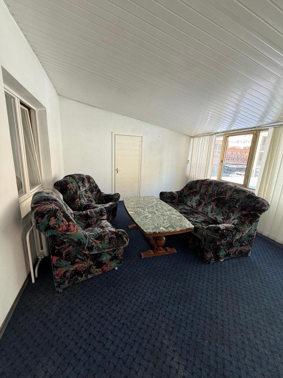 Dvoryanskiy Hotel Dněpropetrovsk Pokoj fotografie